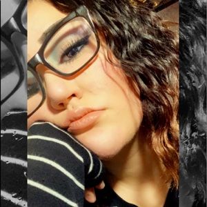 Meet your Posher, Caletta